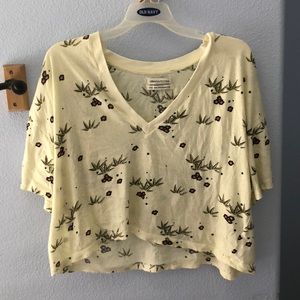 Cropped V Neck T-shirt